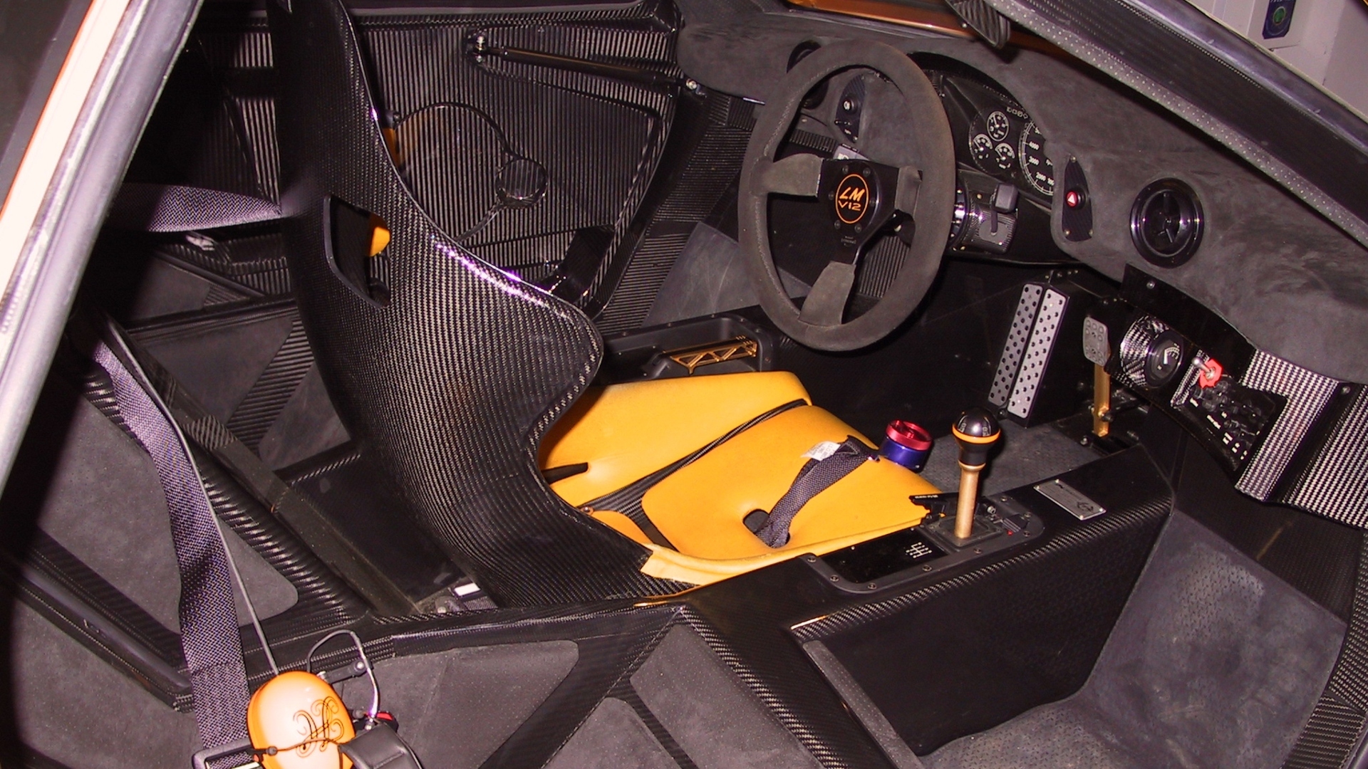 McLaren-F1-sultano-del-Brunei-23 McLaren-F1-sultano-del-Brunei-23