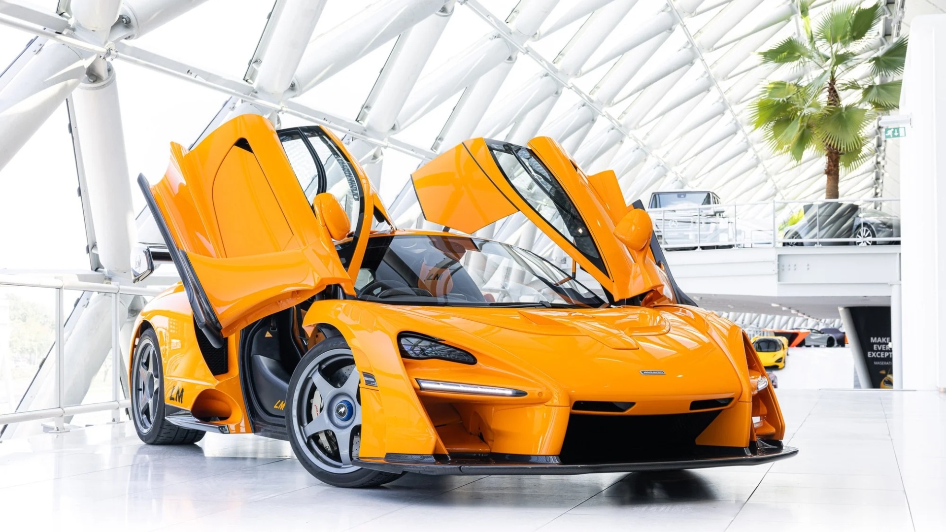 Vendesi McLaren Senna LM con solo 74 chilometri