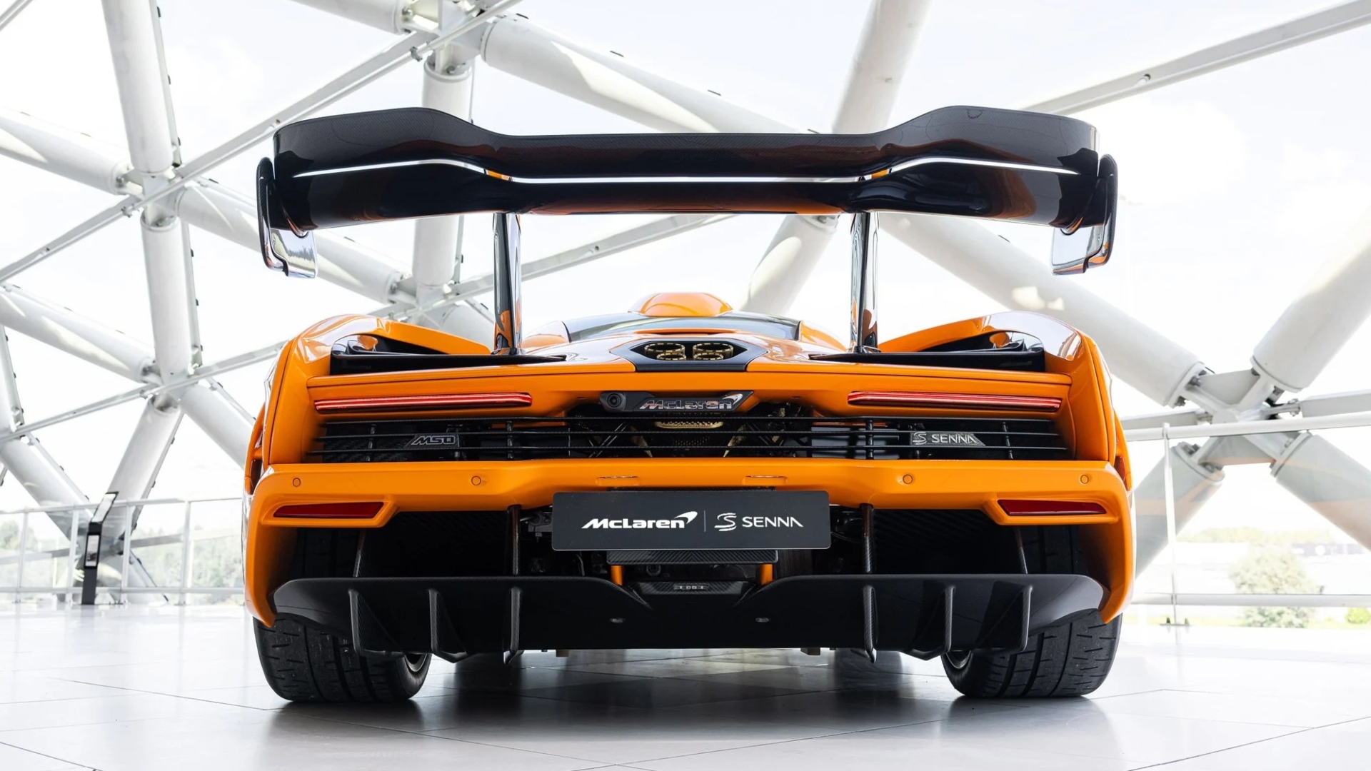 McLaren-Senna-LM-2025-asta-car-and-classic-8 McLaren-Senna-LM-2025-asta-car-and-classic-8