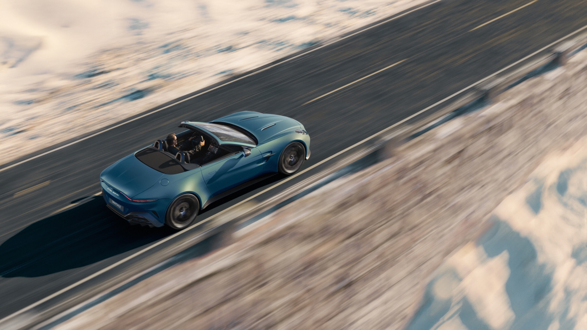 aston-martin-vantage-roadster-2025-3 aston-martin-vantage-roadster-2025-3