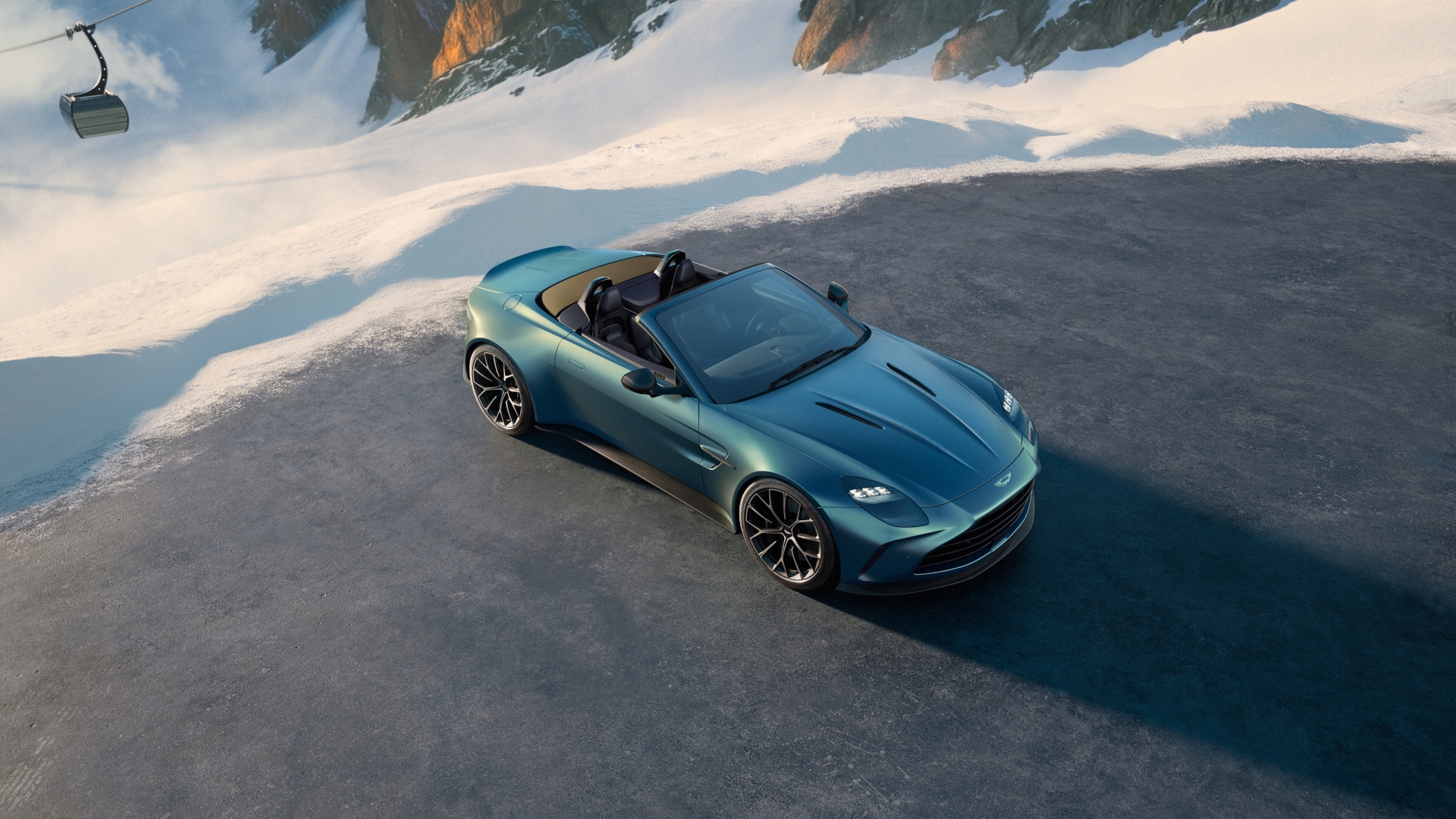 aston-martin-vantage-roadster-2025-7 aston-martin-vantage-roadster-2025-7