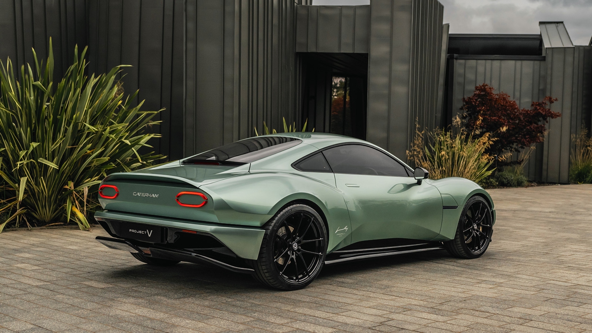 caterham-project-v-8 caterham-project-v-8