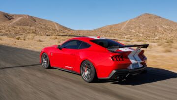 ford-mustang-shelby-gt350-2025-4