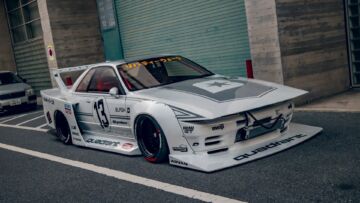 liberty-walk-nissan-gtr-r32-1