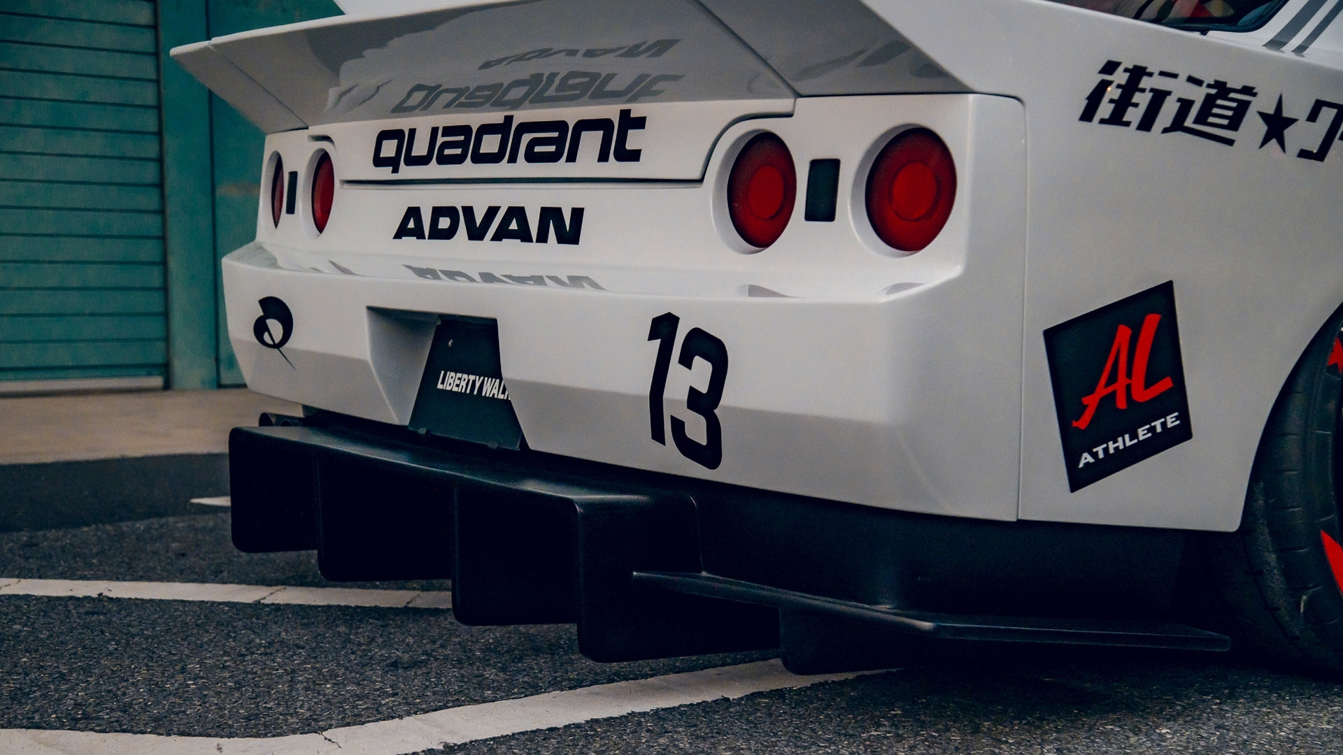 liberty-walk-nissan-gtr-r32-8