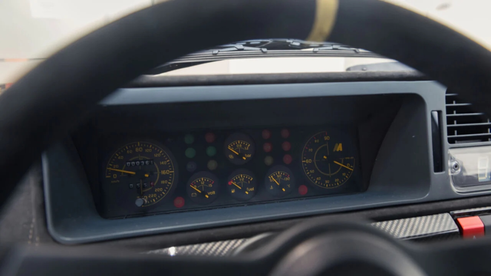 Lancia-Delta-Futurista-Automobili-Amos-3