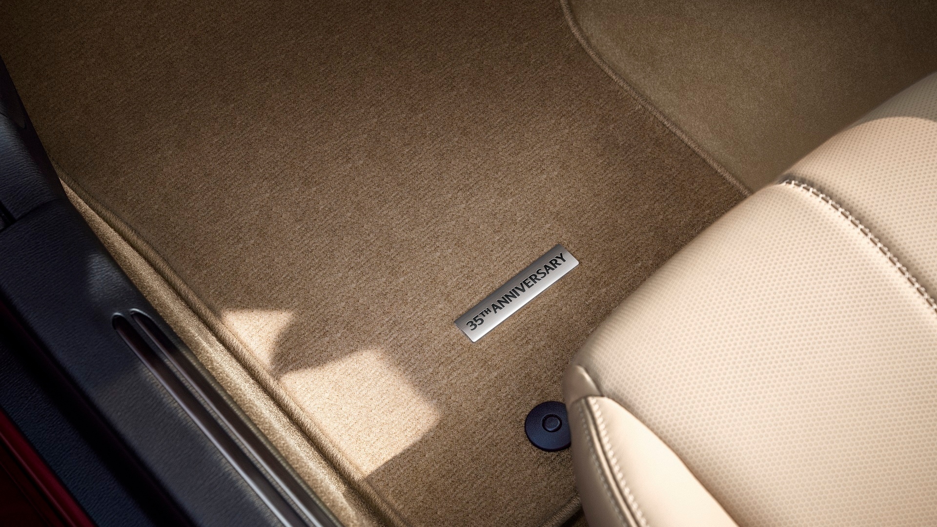 Mazda-MX-5-Anniversary-2