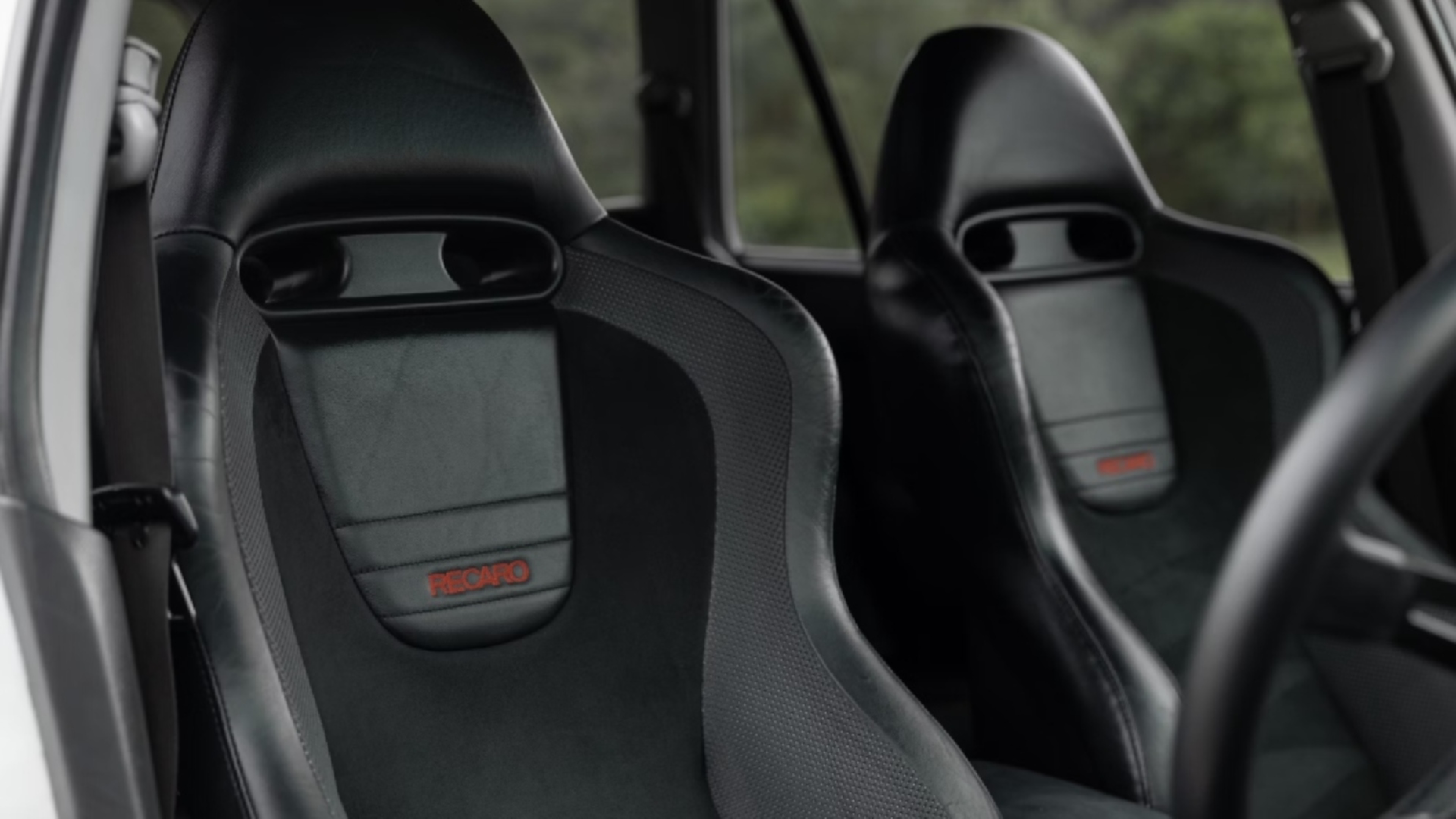 Mitsubishi-Lancer-Evolution-IX-station-wagon-asta-2025-8 Mitsubishi-Lancer-Evolution-IX-station-wagon-asta-2025-8