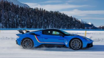 Original-25911-10-maserati-gt2-stradale-at-the-ice-st-moritz