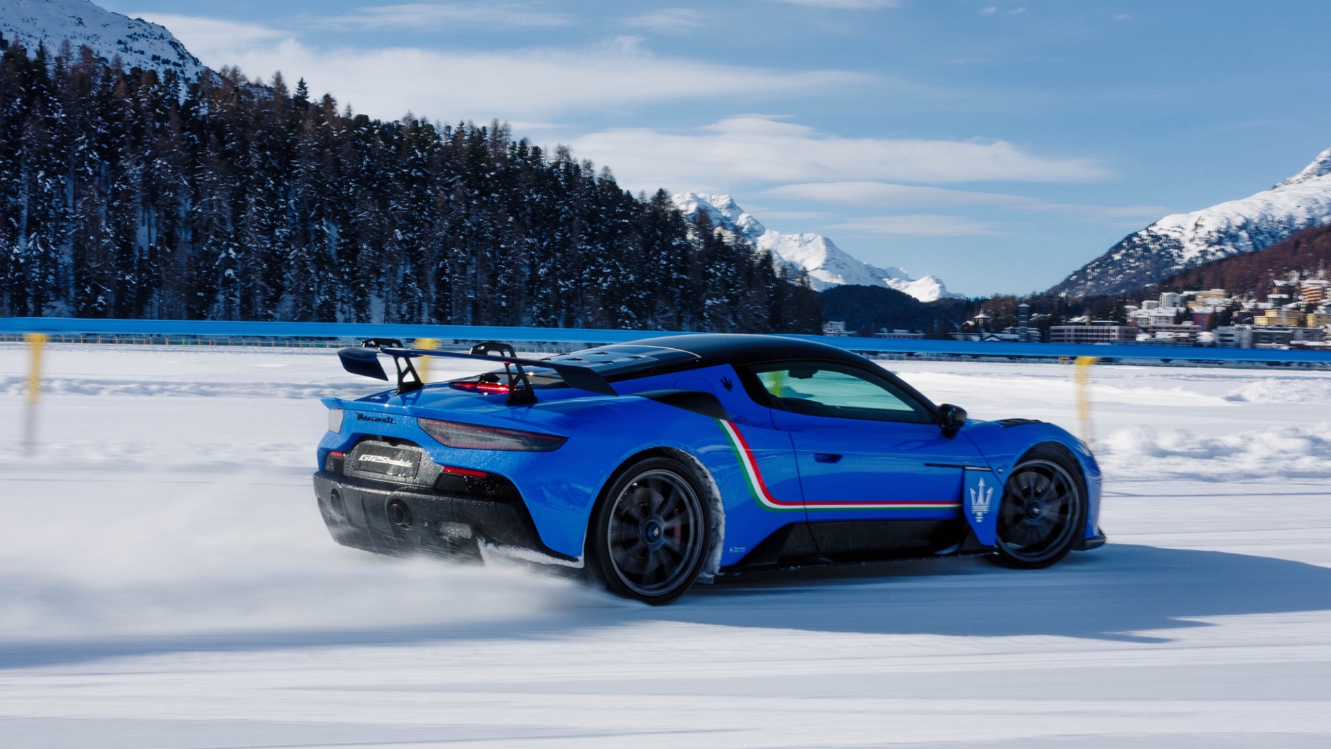 Original-25912-09-maserati-gt2-stradale-at-the-ice-st-moritz