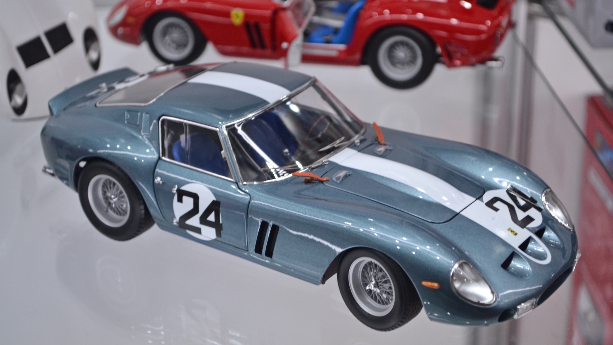 fiera-del-giocattolo-norimberga-2025-auto-in-scala-8