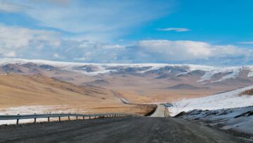 porsche-911-dakar-viaggio-viatnam-deserto-del-gobi-33000-chillometri-2