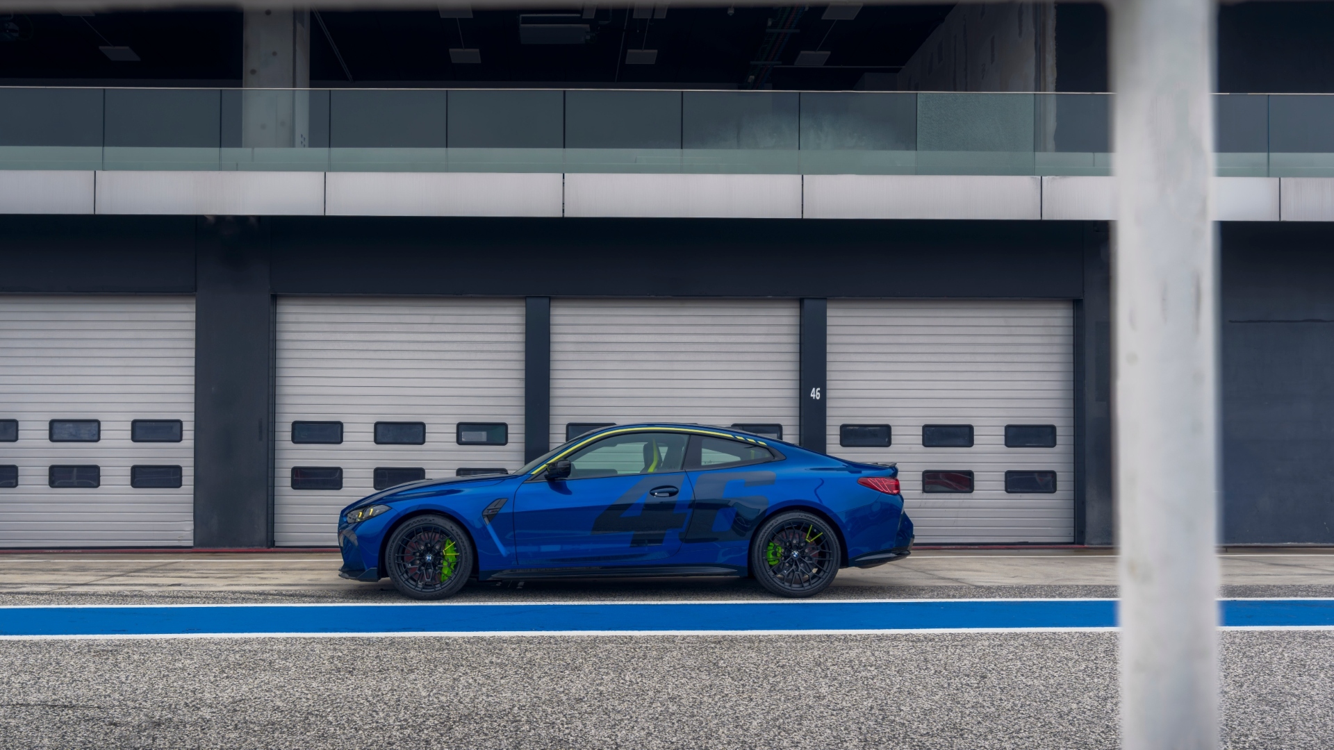 BMW-M4-CS-Edition-VR46-2025-5 BMW-M4-CS-Edition-VR46-2025-5