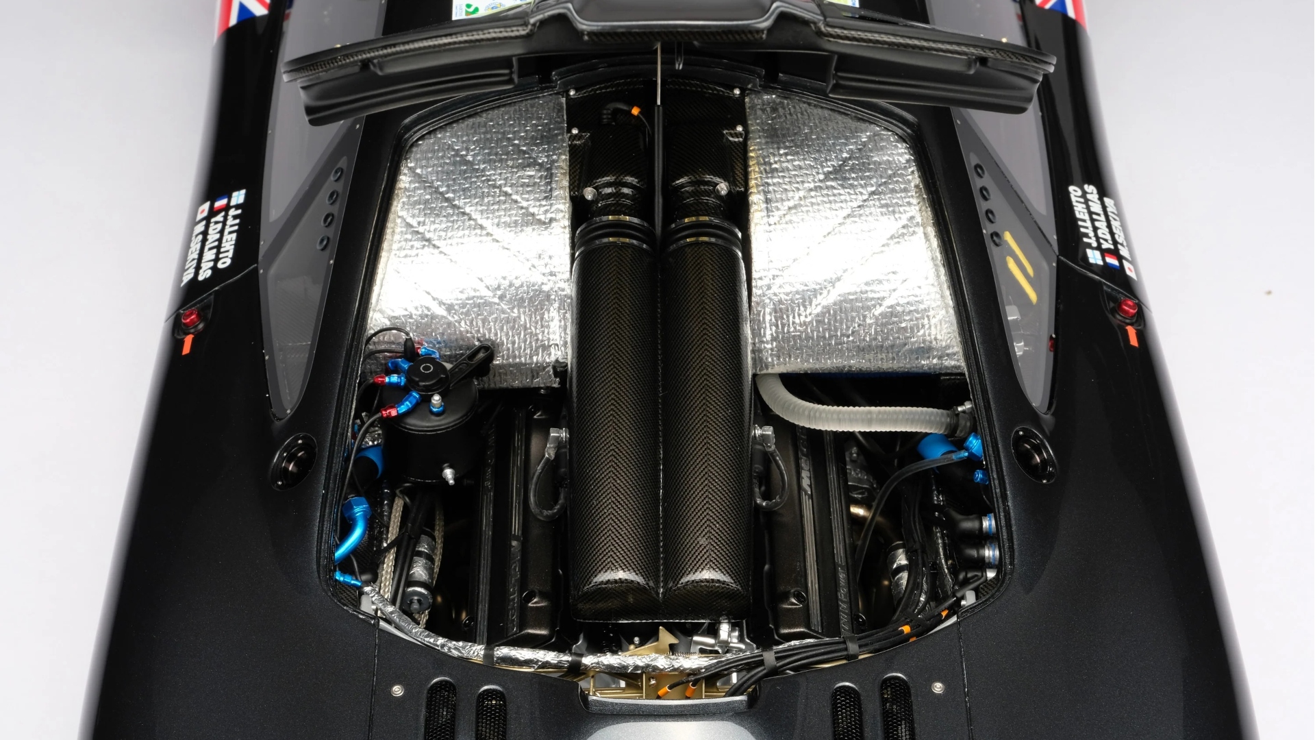 McLaren-F1-Le-Mans-1995-model-Almalgam-1-8-7