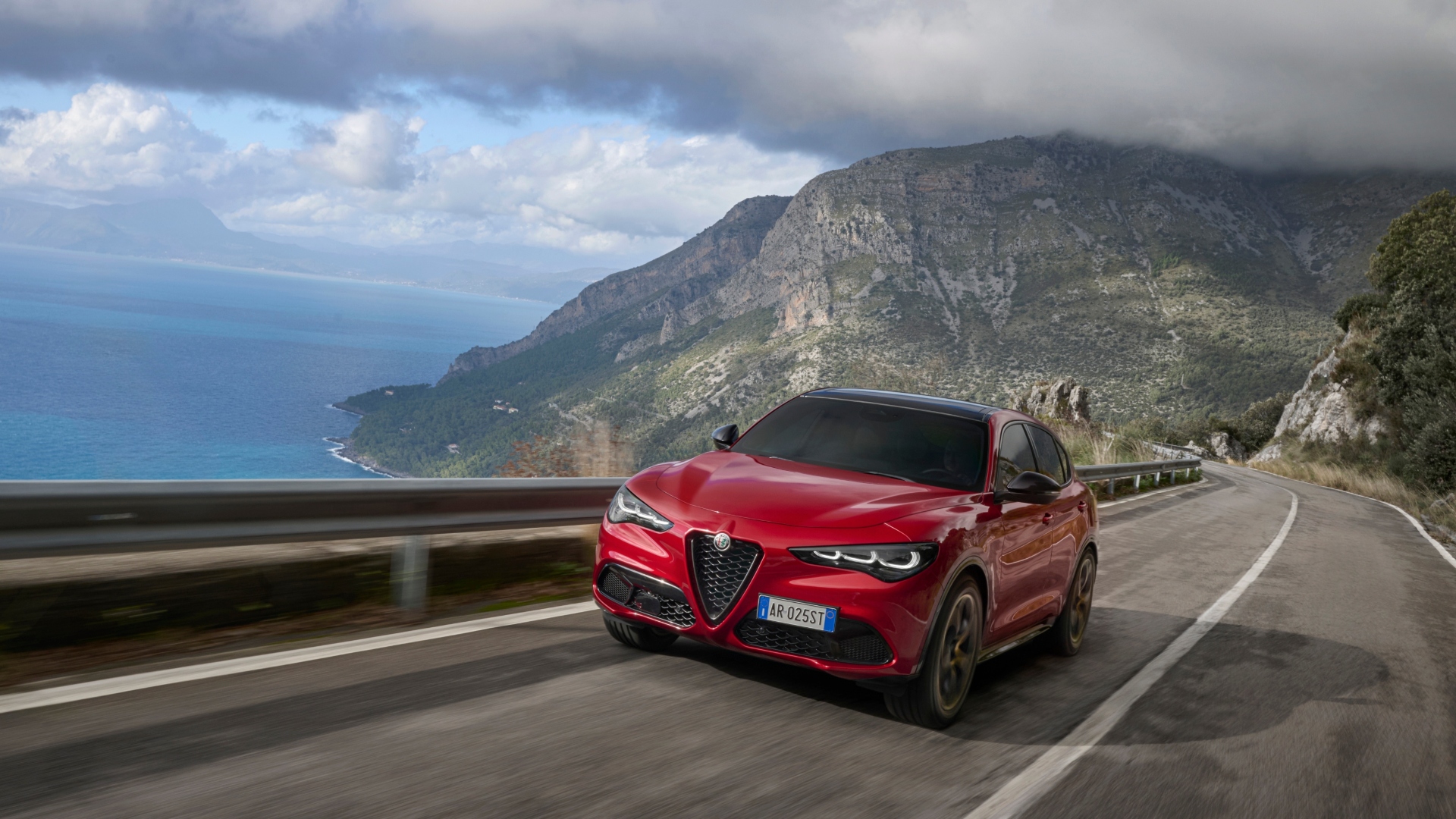 alfa-romeo-giulia-stelvio-benzina-stop-vendite-2025-6 alfa-romeo-giulia-stelvio-benzina-stop-vendite-2025-6