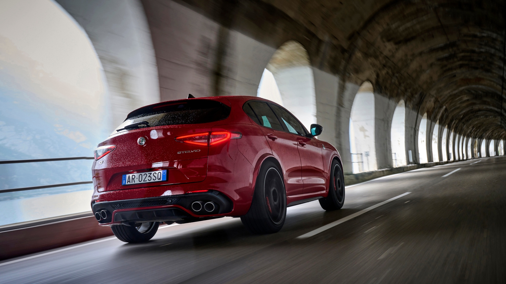 alfa-romeo-giulia-stelvio-benzina-stop-vendite-2025-7 alfa-romeo-giulia-stelvio-benzina-stop-vendite-2025-7