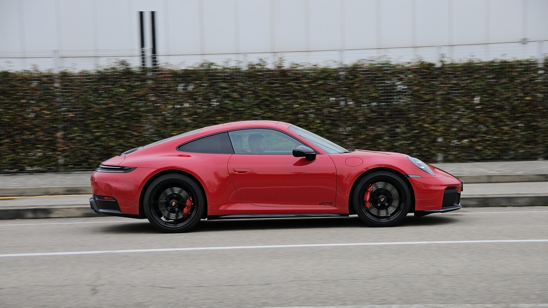 porsche-911-992-4-gts-hybrid-2025-test-drive-prova-1 porsche-911-992-4-gts-hybrid-2025-test-drive-prova-1