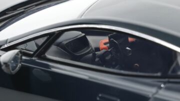 1-18-aston-martin-victor-green-2021-09