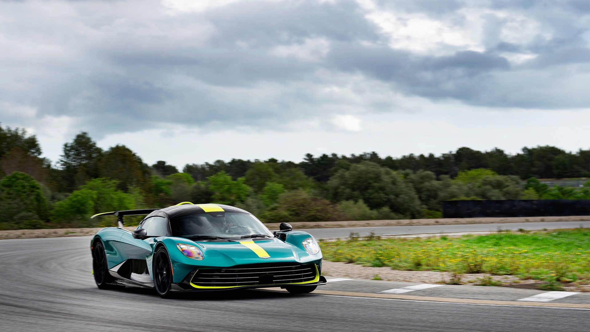 Aston Martin Valhalla_10 Aston Martin Valhalla_10