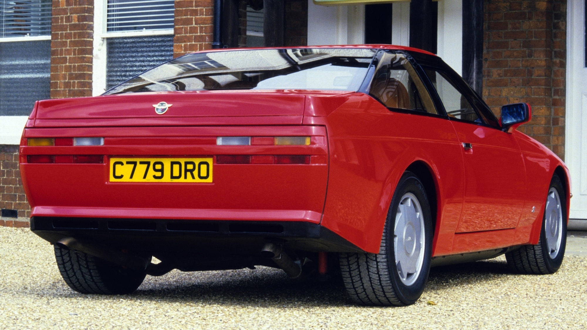 aston_martin_v8_vantage_zagato_10 aston_martin_v8_vantage_zagato_10