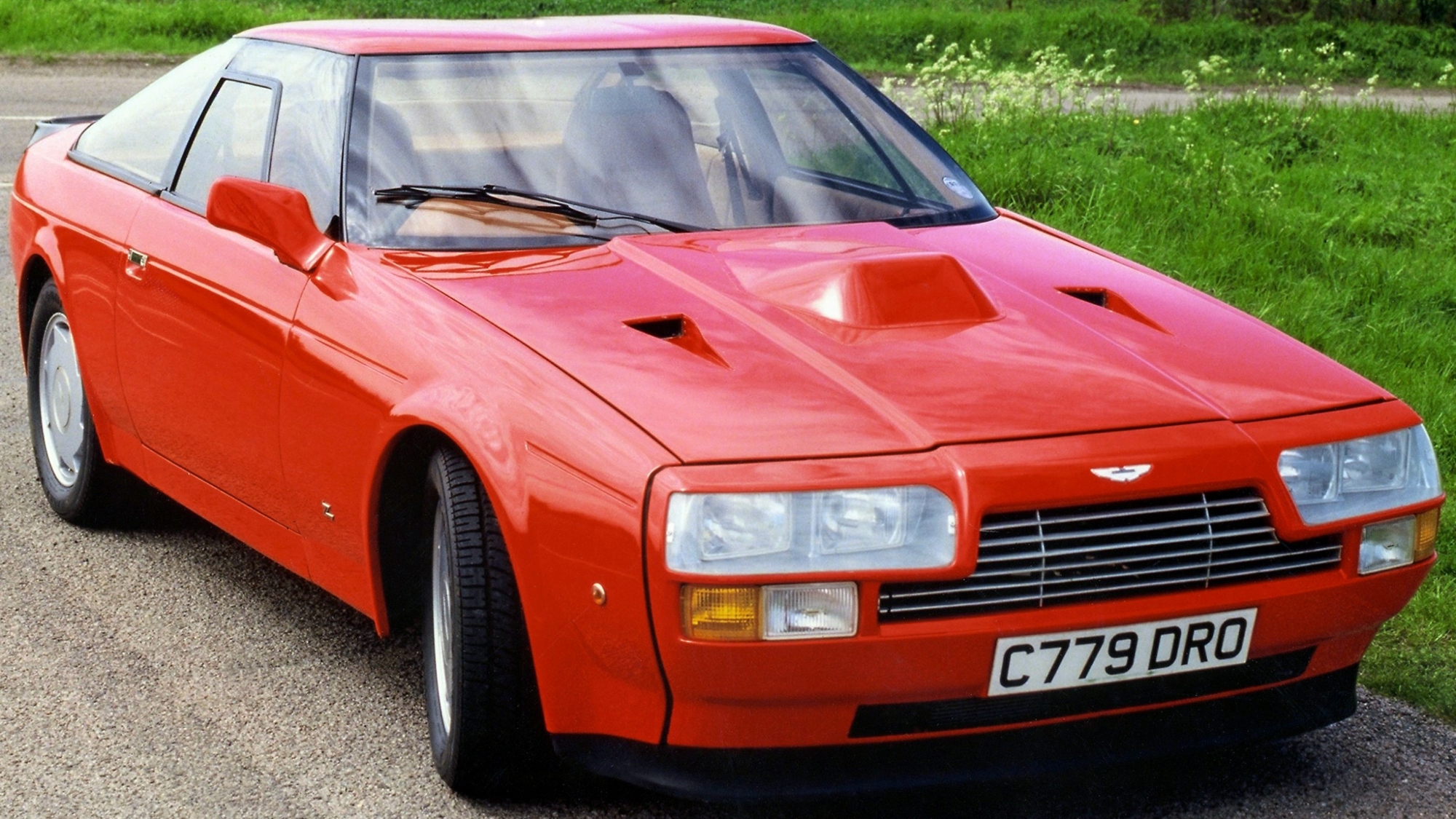 aston_martin_v8_vantage_zagato_3 aston_martin_v8_vantage_zagato_3