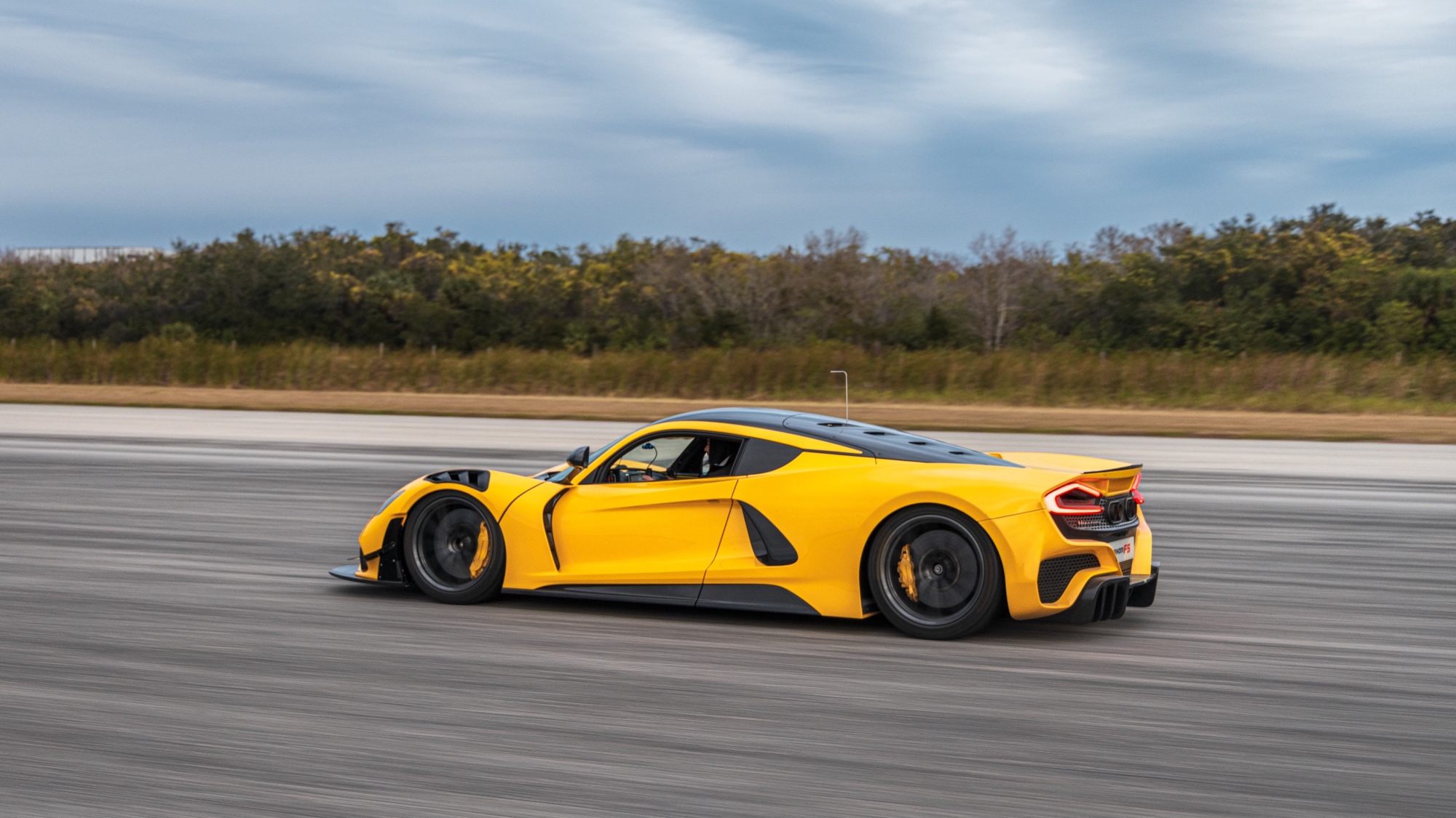 hennessey-venom-f5-2031-cv-v8-8