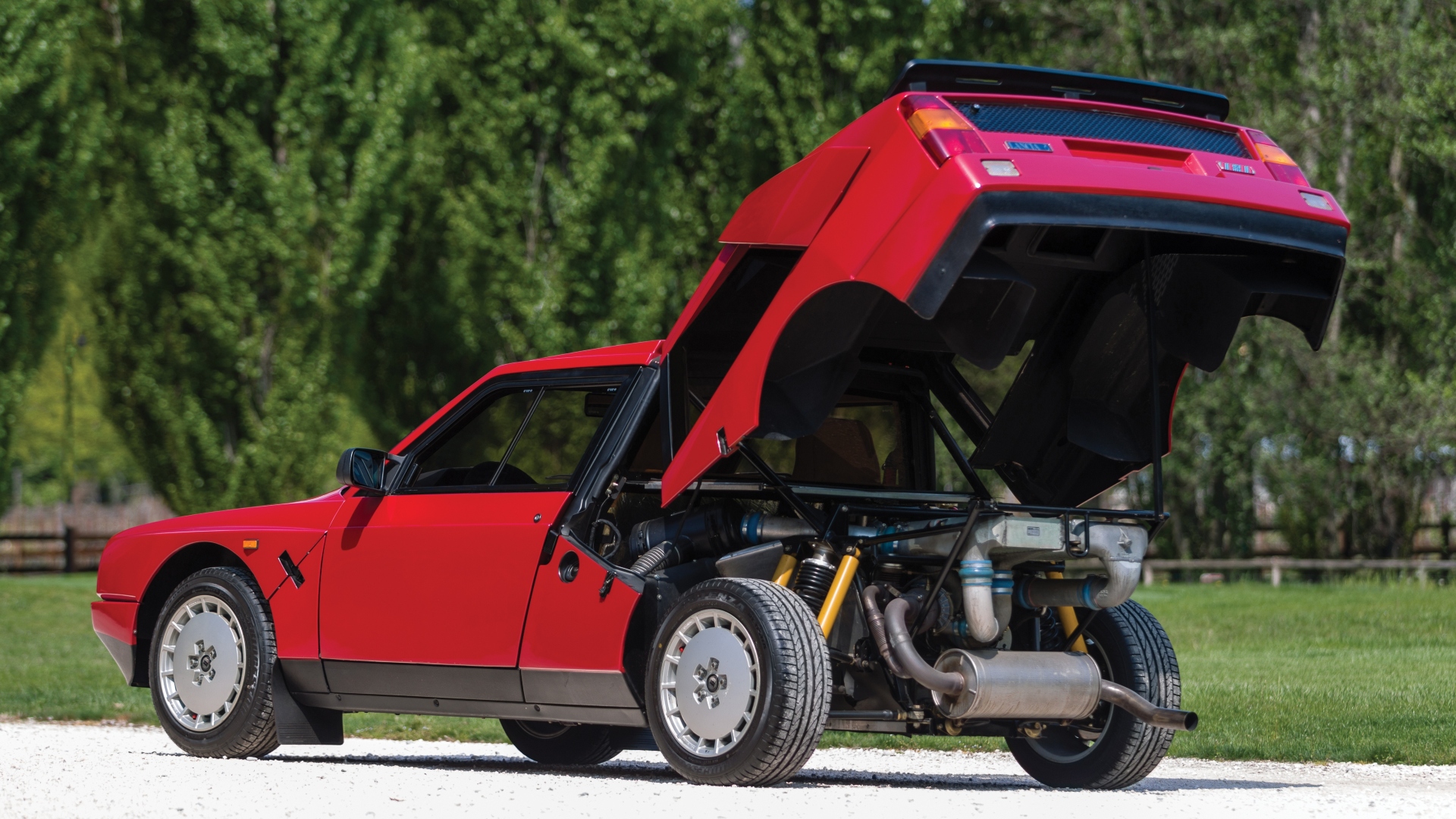 lancia-delta-s4-stradale-1985-2