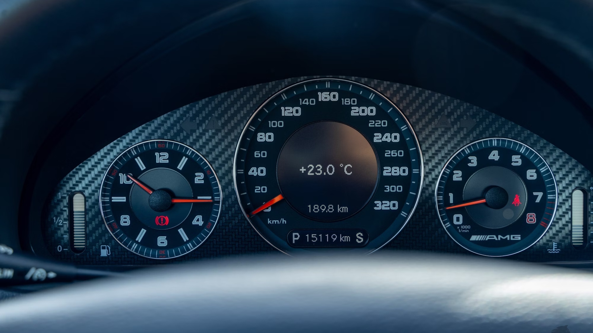 mercedes-clk-63-amg-black-sereis-2009-asta-2025-16 mercedes-clk-63-amg-black-sereis-2009-asta-2025-16