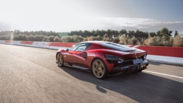 Alfa-Romeo-33-Stradale-2024-12 Alfa-Romeo-33-Stradale-2024-12