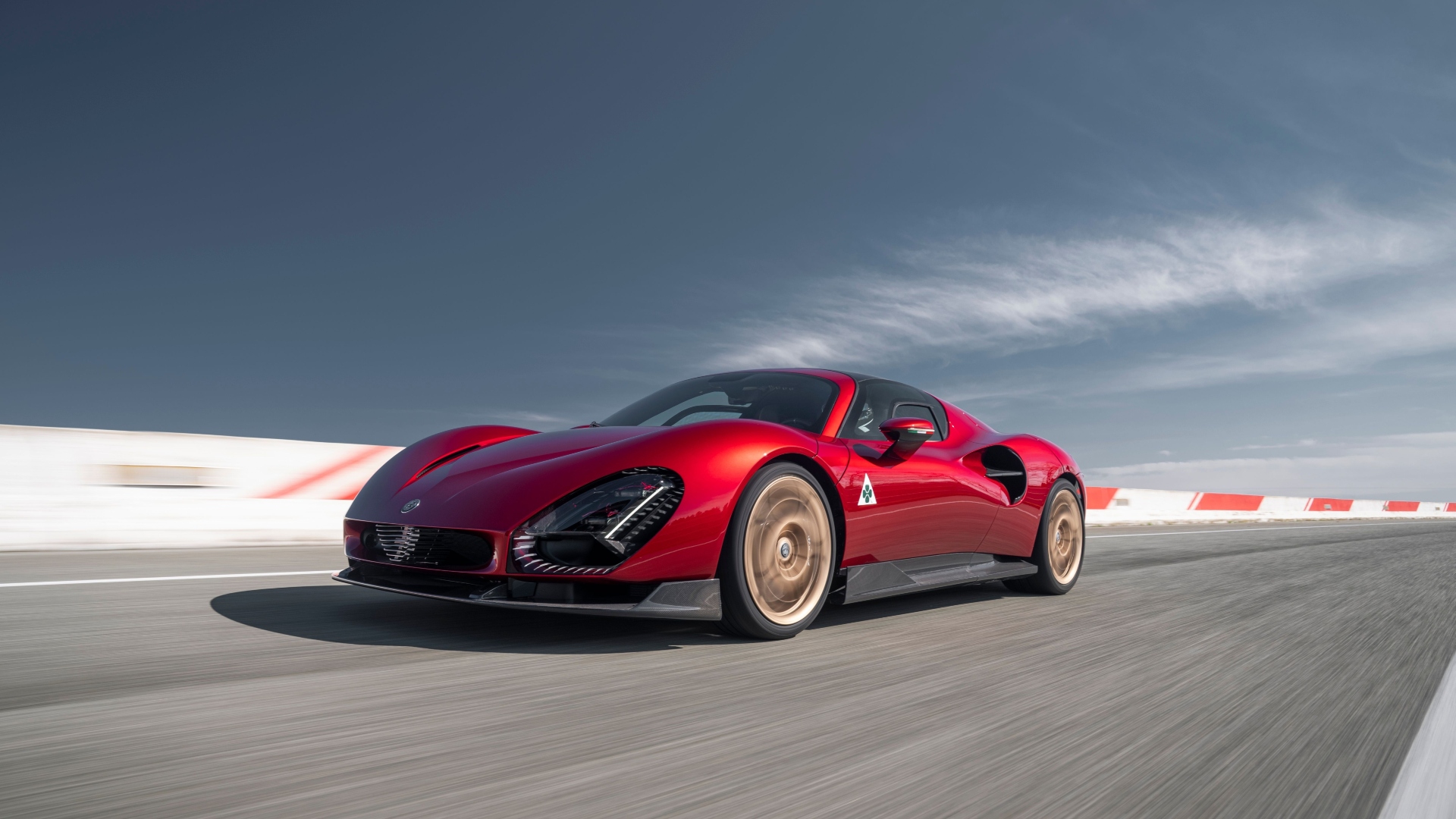 Alfa-Romeo-33-Stradale-2024-13