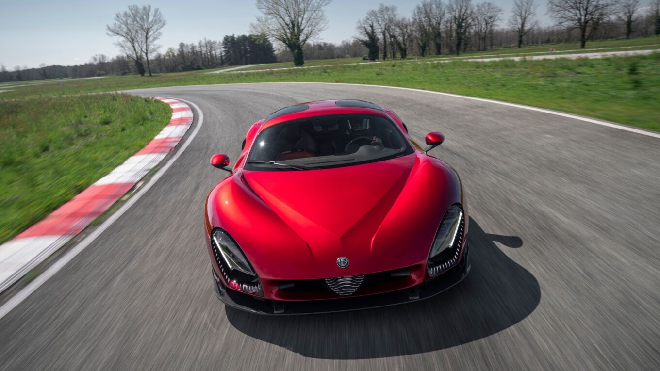 Alfa Romeo 33 Stradale (2024)