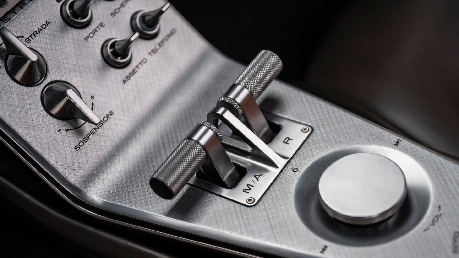 Alfa-Romeo-33-Stradale-2024-16