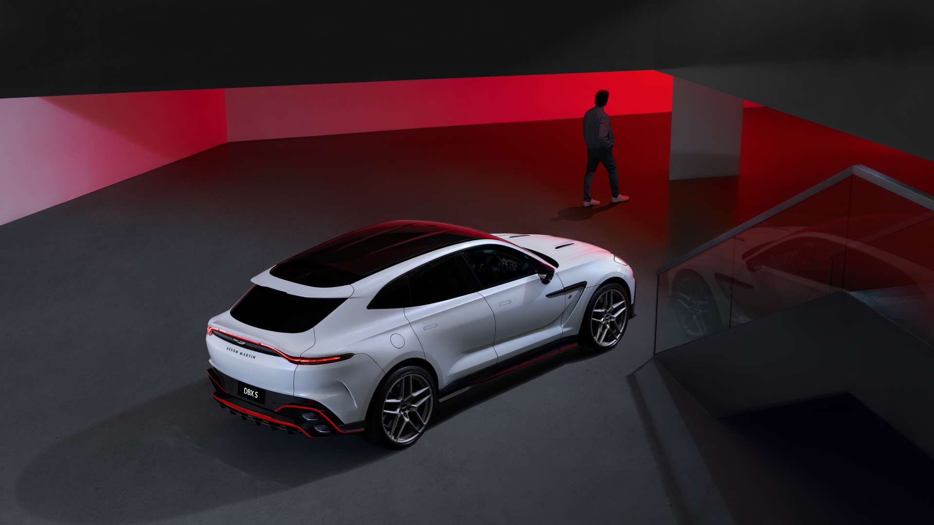 Aston_Martin_DBX_S_6 Aston_Martin_DBX_S_6