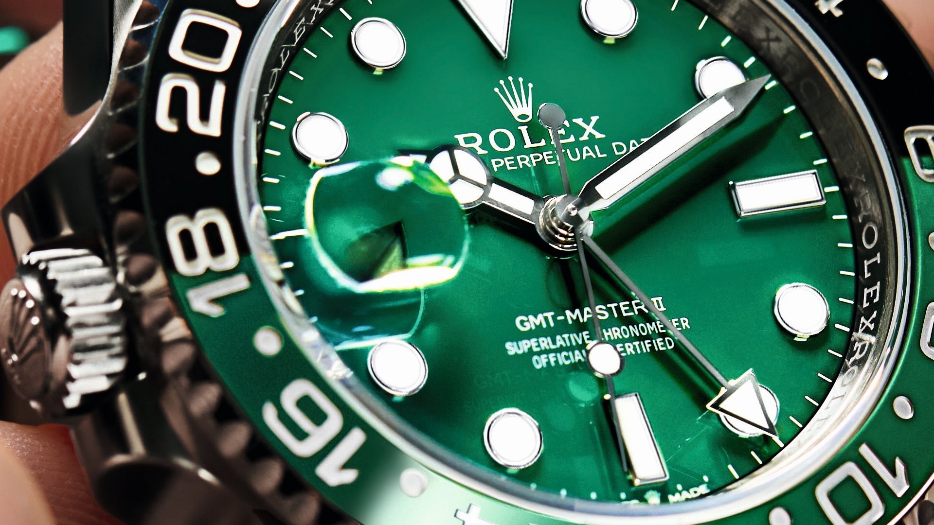 Il nuovo Rolex per mancini è d’oro e verdissimo Il nuovo Rolex per mancini è d’oro e verdissimo