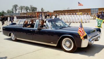 lincoln_continental_presidential_x-100_john_fitzgerald_jack_kennedy_mohammad_ayub_khan lincoln_continental_presidential_x-100_john_fitzgerald_jack_kennedy_mohammad_ayub_khan
