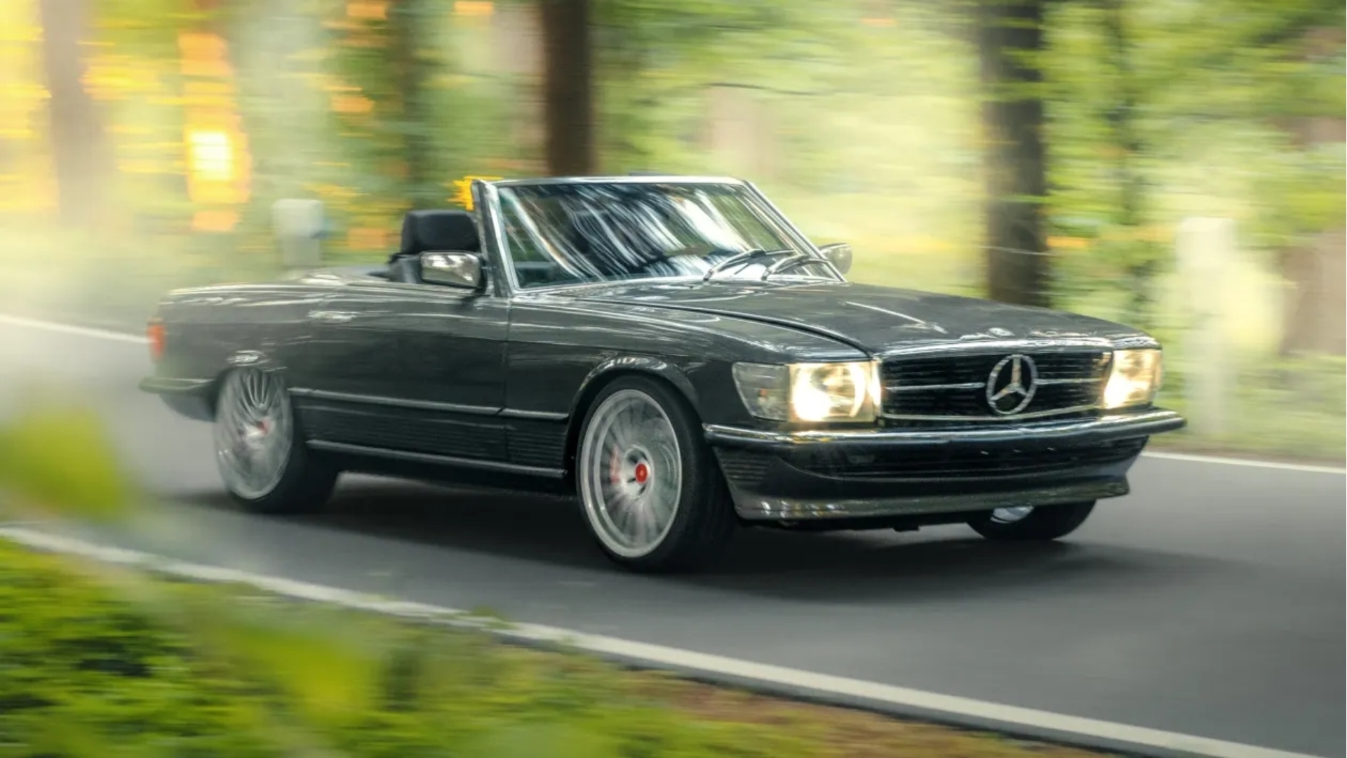 Non fatevi ingannare da questa Mercedes 450 SL
