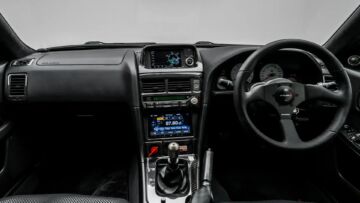 Nissan-Skyline-GT-R-R34-2025-vendita-600.000-euro-6 Nissan-Skyline-GT-R-R34-2025-vendita-600.000-euro-6