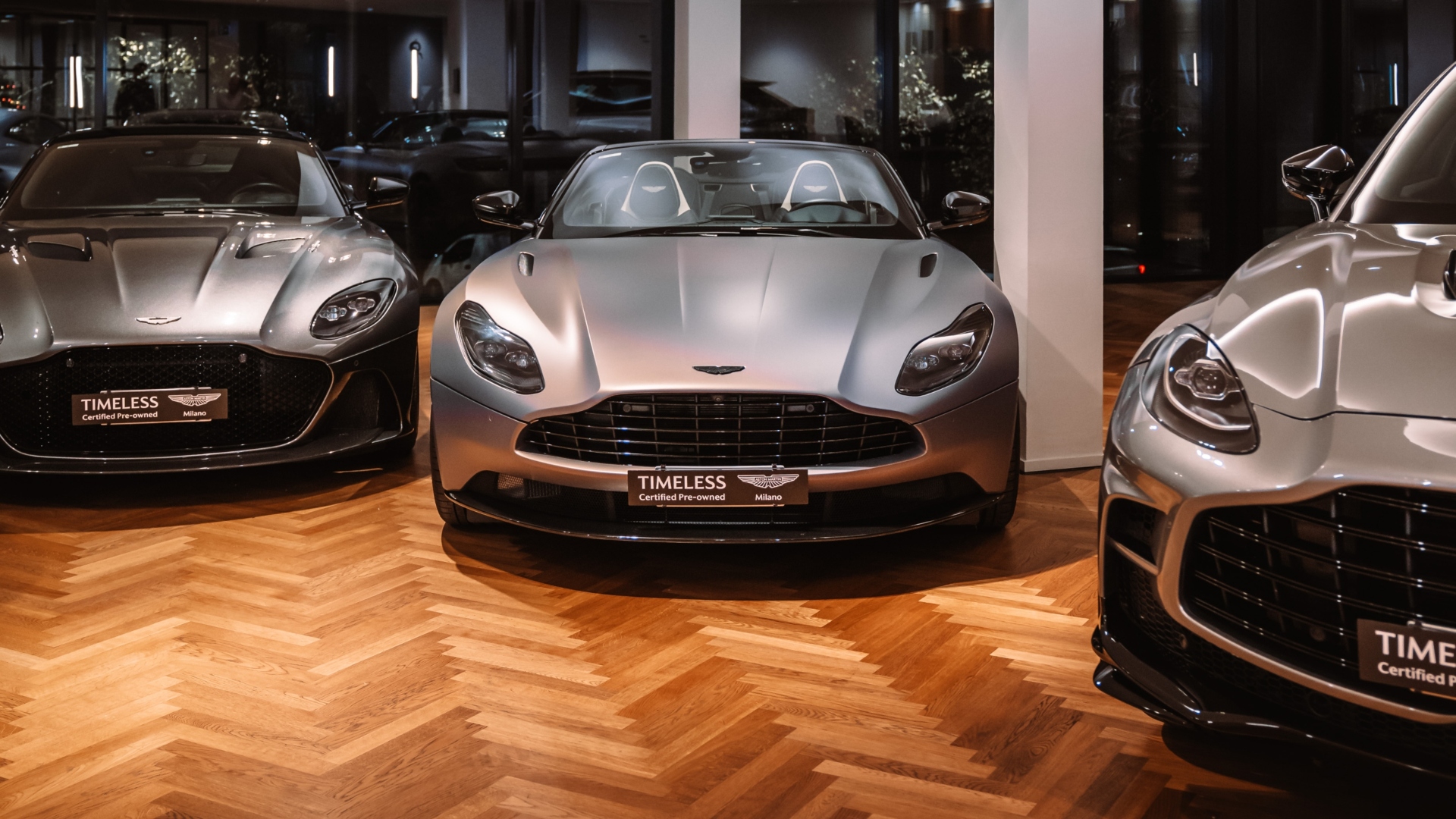 aston-martin-milano-timeless-usato-certificato-6 aston-martin-milano-timeless-usato-certificato-6