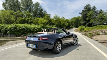 Mazda MX-5 Kazari, la spider con un tocco di classe Mazda MX-5 Kazari, la spider con un tocco di classe