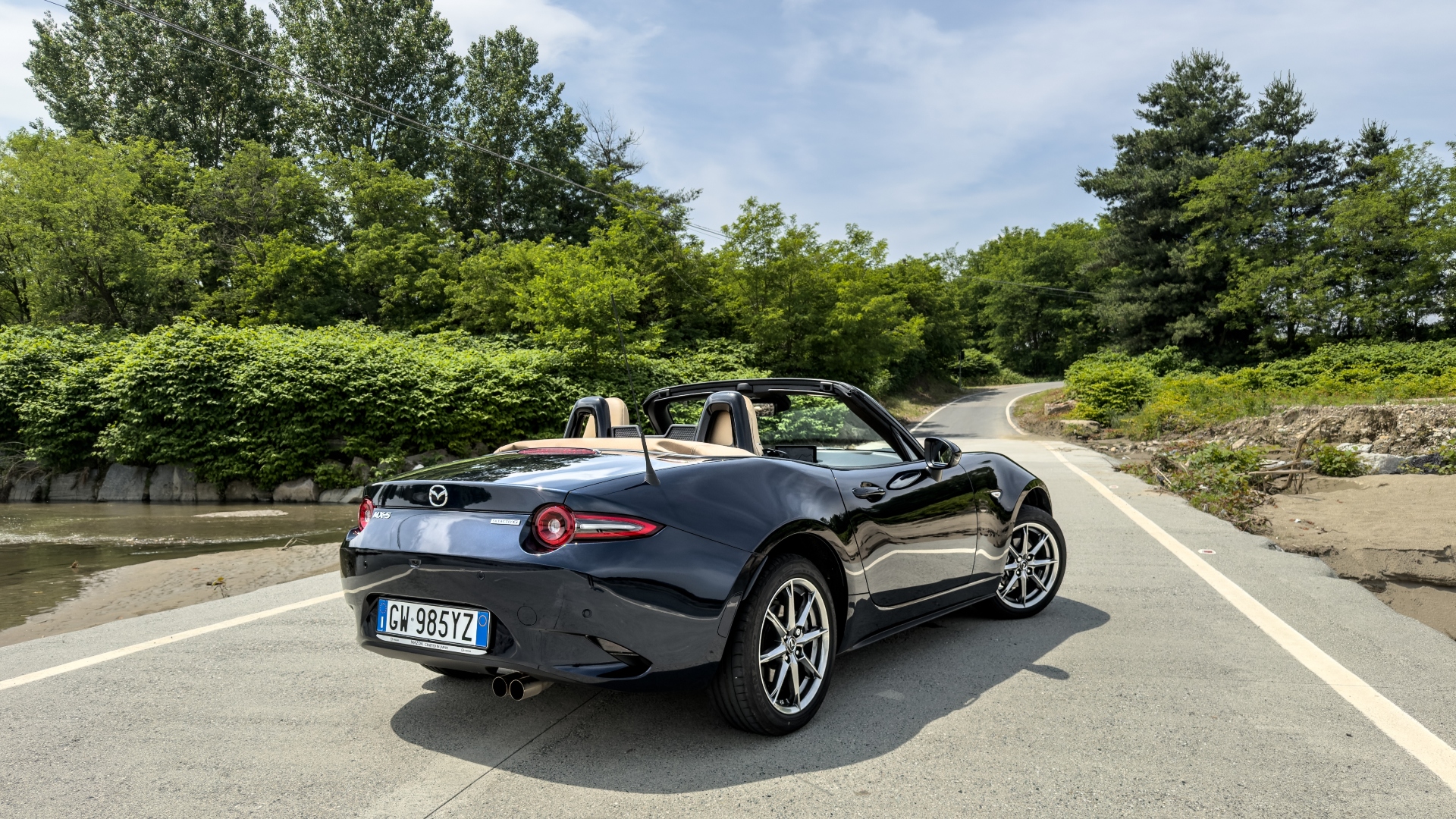 Mazda MX-5 Kazari, la spider con un tocco di classe