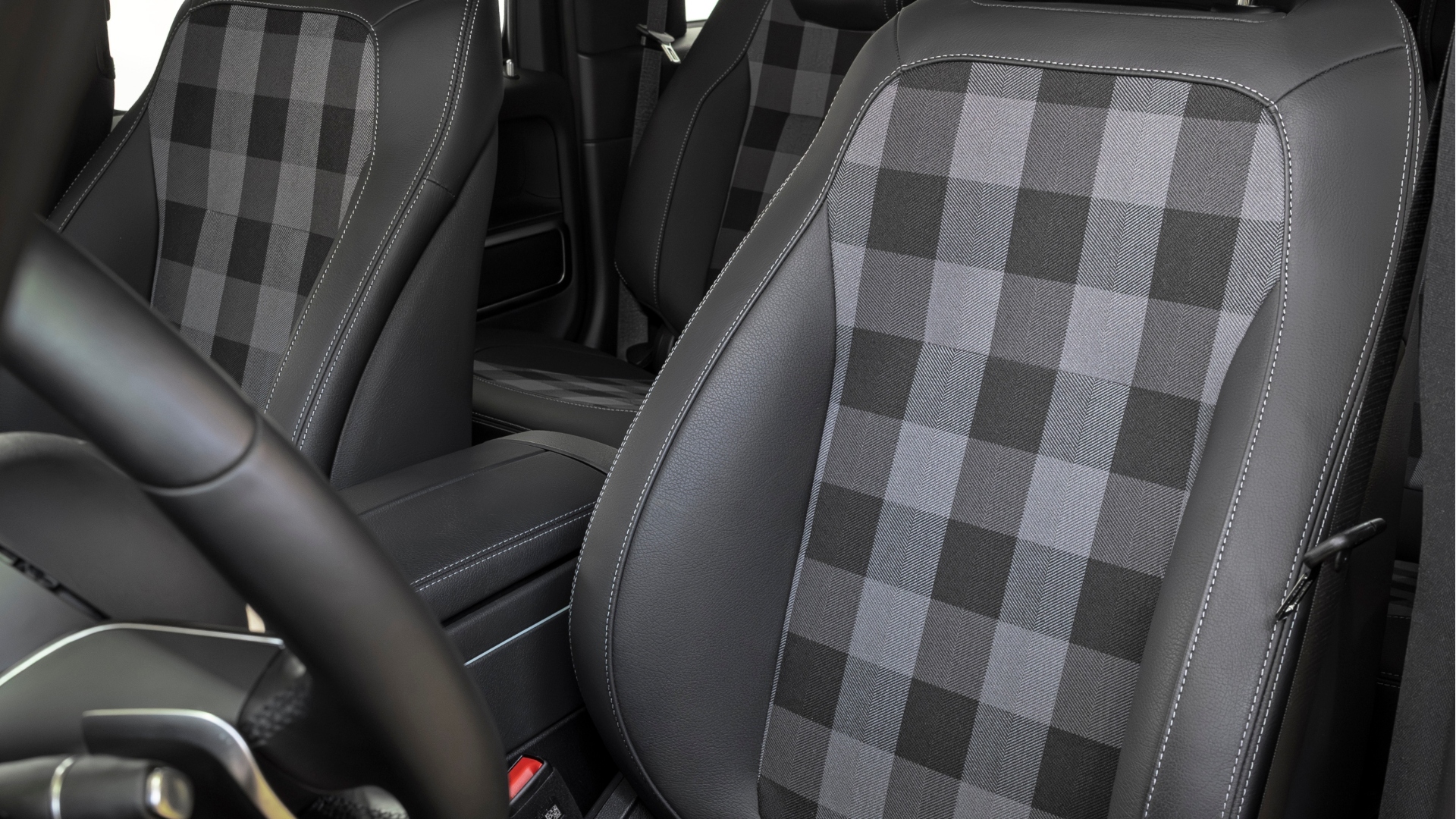 mercedes-classe-g-stronger-than-the-80s-limited-edition-9 mercedes-classe-g-stronger-than-the-80s-limited-edition-9