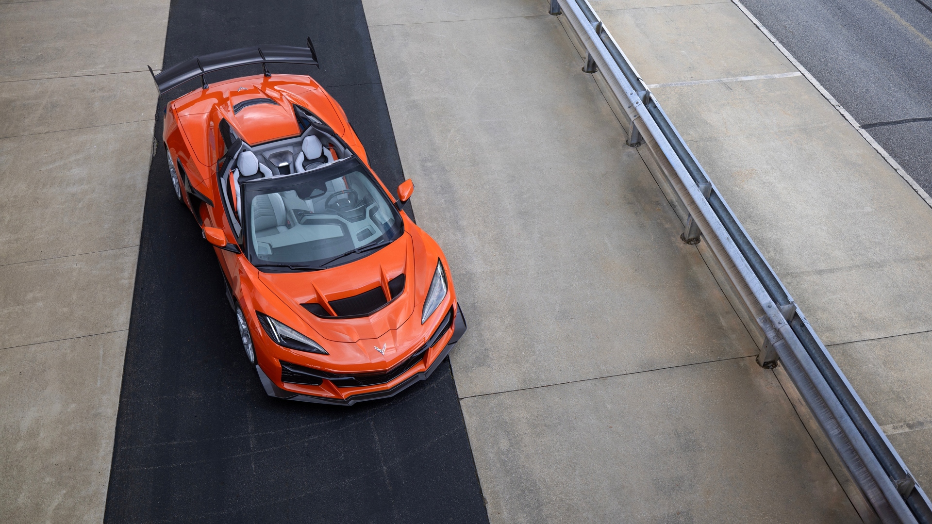 Chevrolet-2026-Corvette-ZR1X-Sebring-Orange-Elevated-Front Chevrolet-2026-Corvette-ZR1X-Sebring-Orange-Elevated-Front