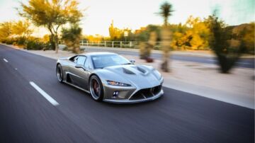 Falcon F7: dagli Usa al dimenticatoio a 320 km/h Falcon F7: dagli Usa al dimenticatoio a 320 km/h