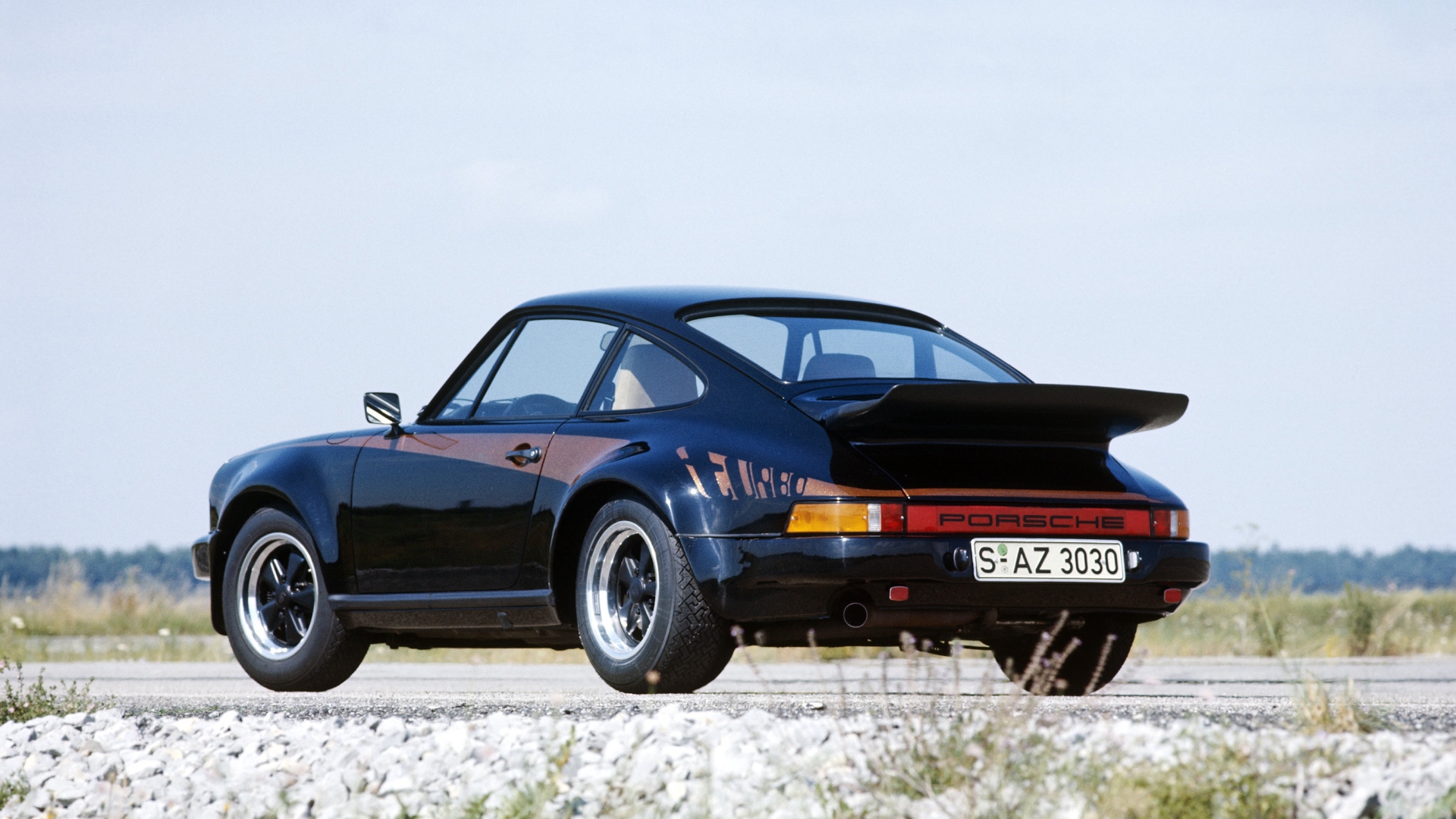 Porsche-911-Turbo-930-1975-1989-4