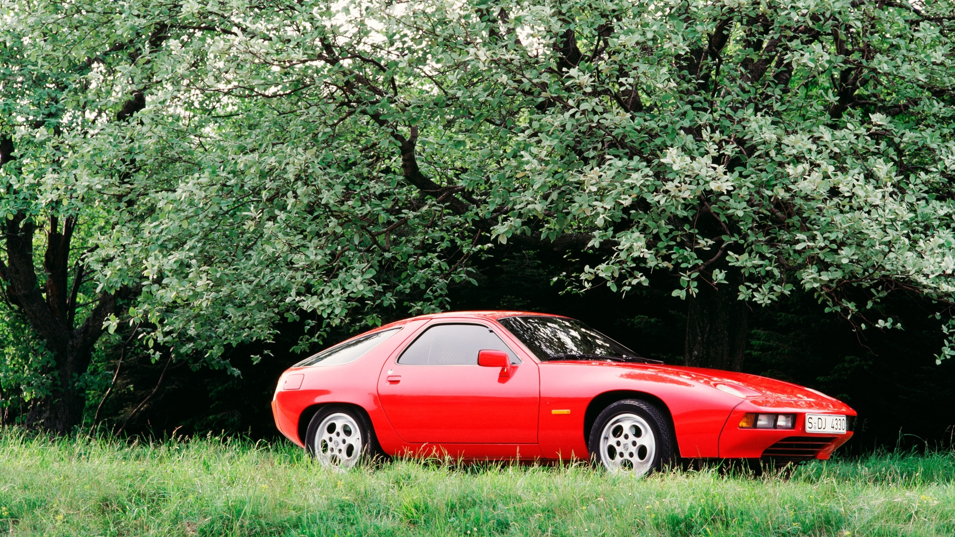 Porsche-928-4