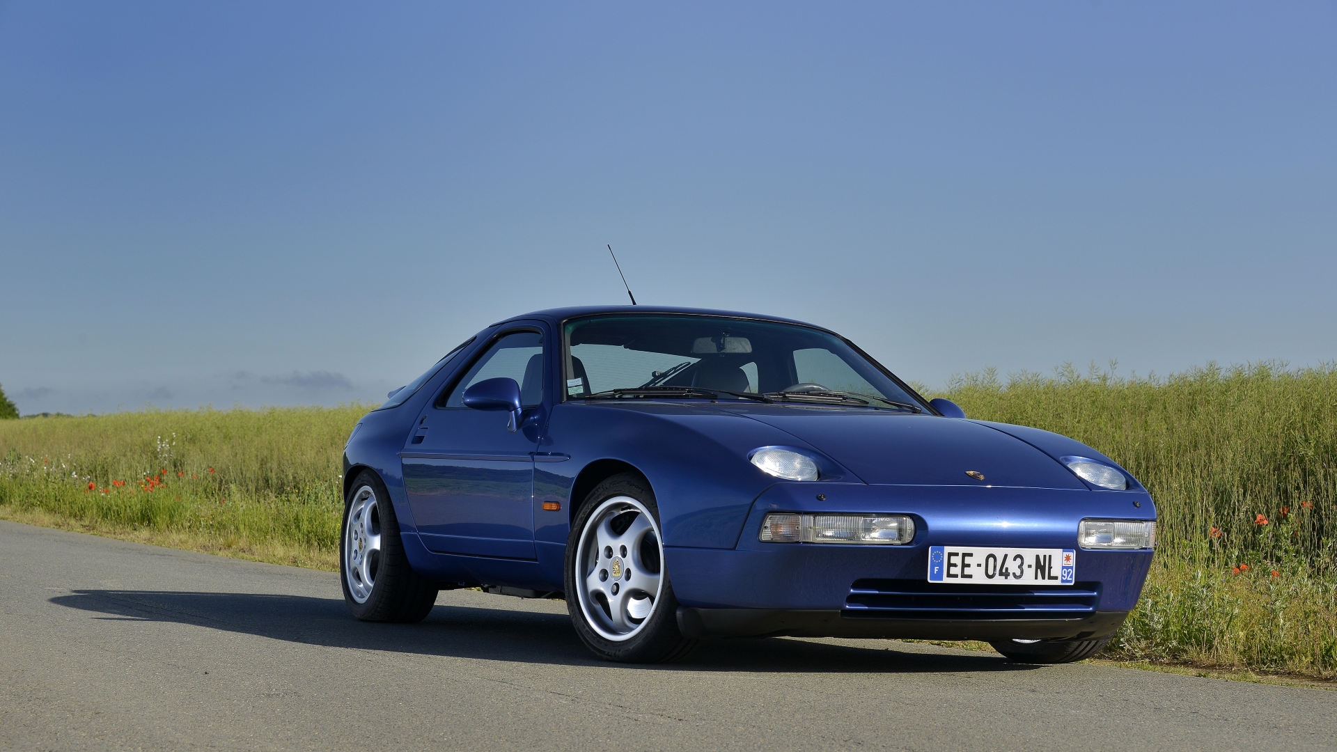 Porsche-928-8