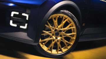 Questa Renault 5 gioca a fare la Clio Williams Questa Renault 5 gioca a fare la Clio Williams