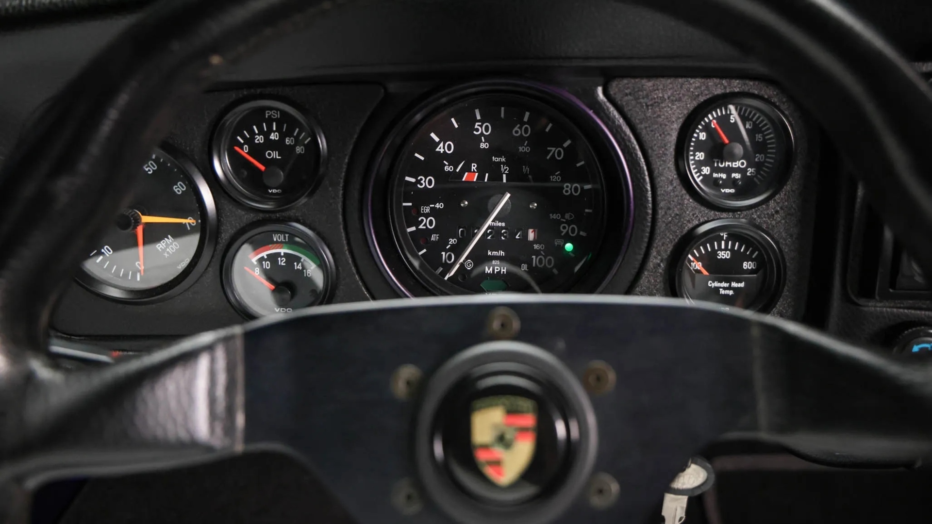 volkswagen-maggiolino-turbo-2025-asta-4 volkswagen-maggiolino-turbo-2025-asta-4