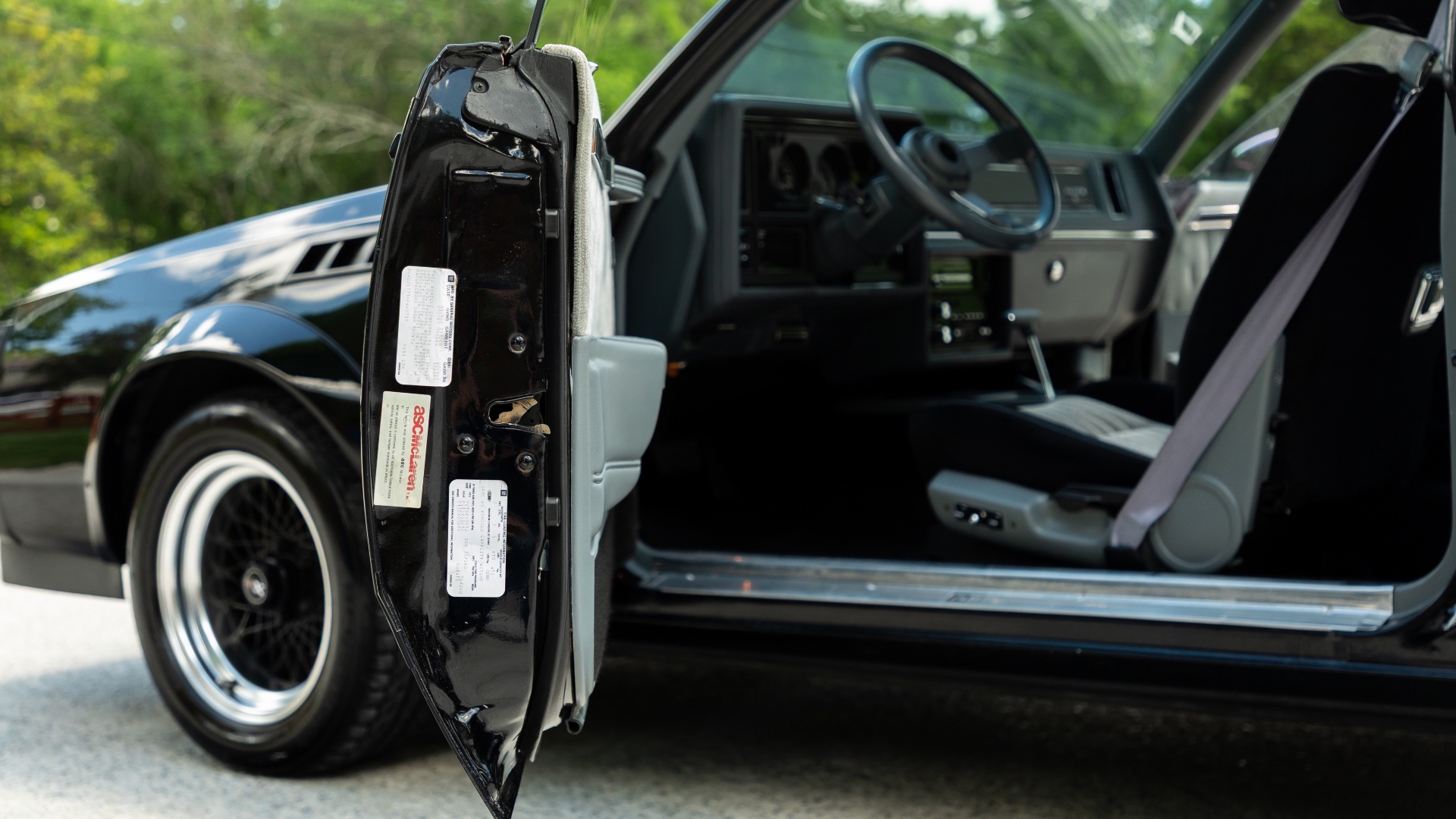 1987-Buick-GNX_1348675