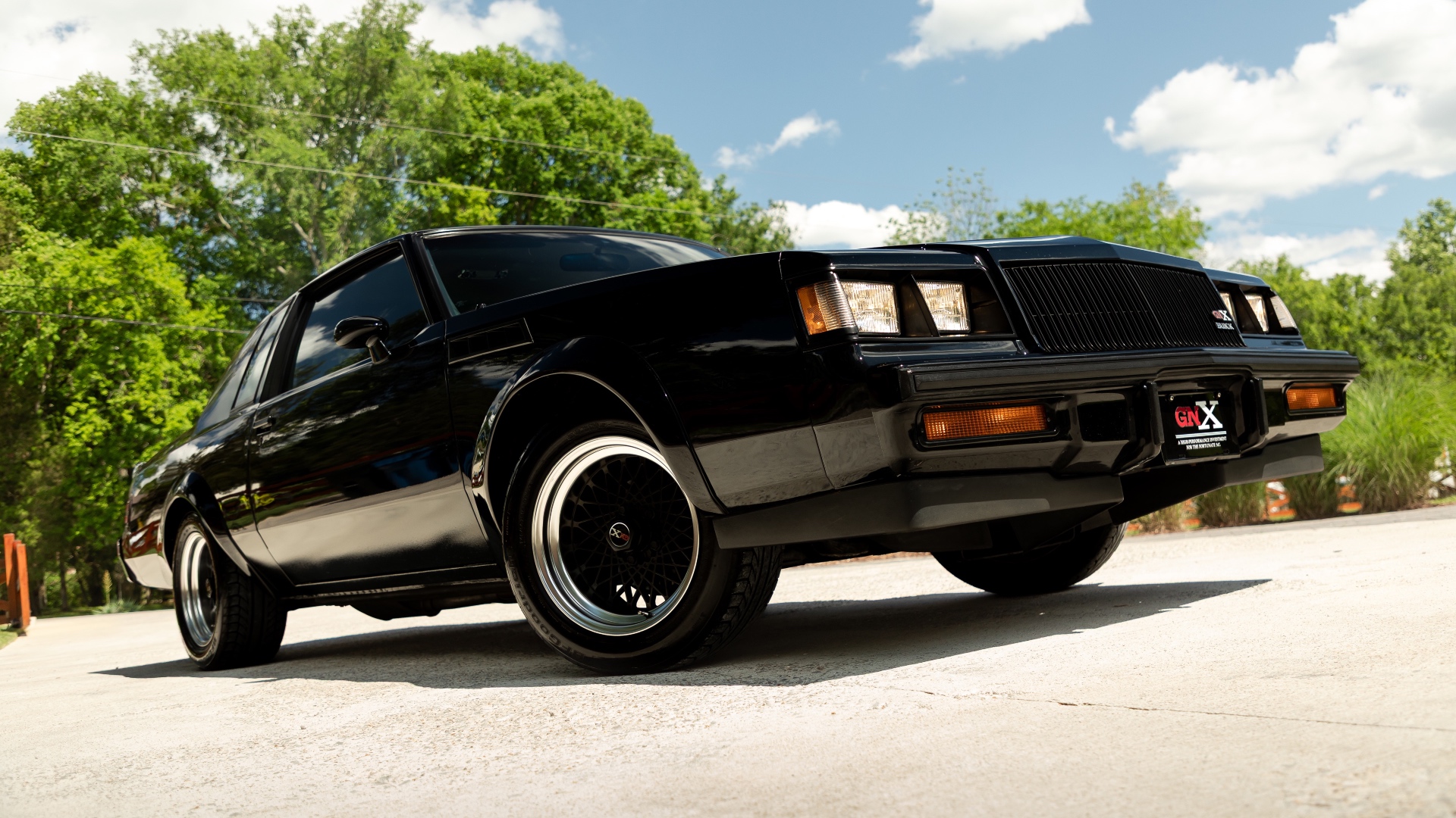 Buick GNX: vale davvero più di una BMW M3 E30?